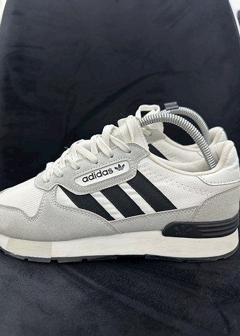 Adidas Erkek Gri Çizgili Beyaz Spor Ayakkabı - Görsel 2