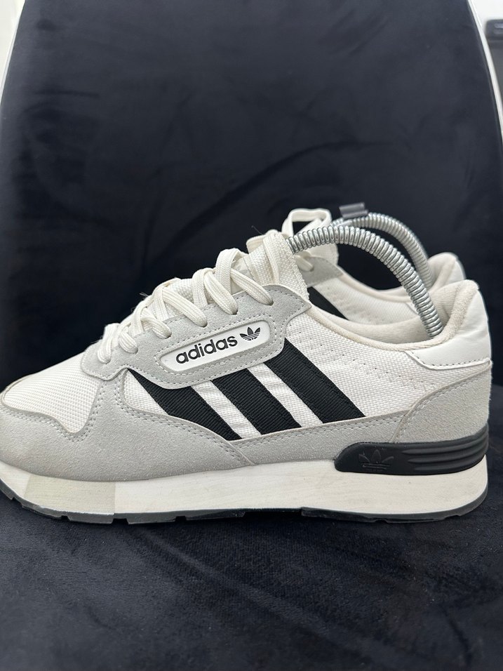 Adidas Erkek Gri Çizgili Beyaz Spor Ayakkabı - Görsel 2