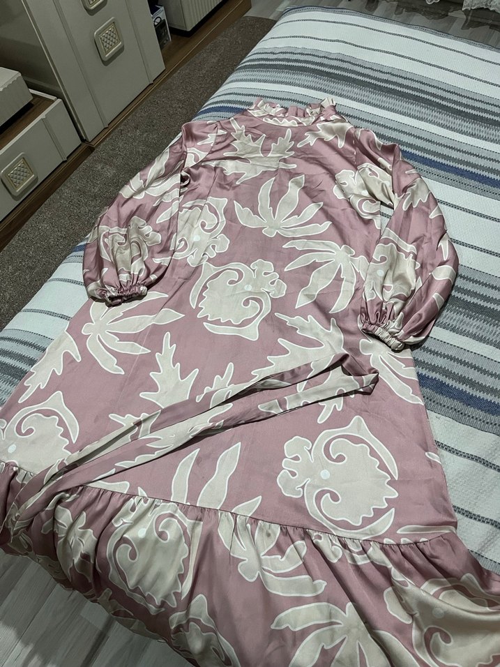 Pembe Uzun Bohem Fırfırlı Elbise saten - Görsel 3