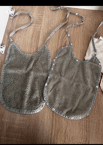 Baskılı Kahverengi ve Gri Bebek Önlüğü Seti - Görsel 3