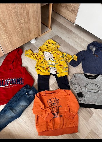 Kırmızı Kapüşonlu Denim Erkek Bebek Takımı - Görsel 5