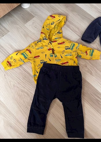 Kırmızı Kapüşonlu Denim Erkek Bebek Takımı - Görsel 4