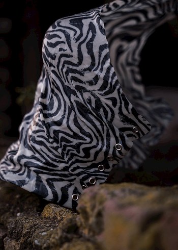 Stradivarius Zebra Desenli Büzgülü dondurulmuş korse büstiyer