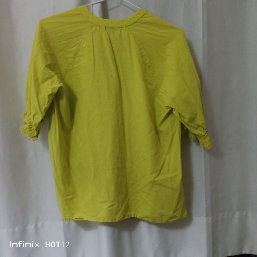 Fıstık yeşili Keten V Yaka Düğmeli Kadın Gömlek - Görsel 2