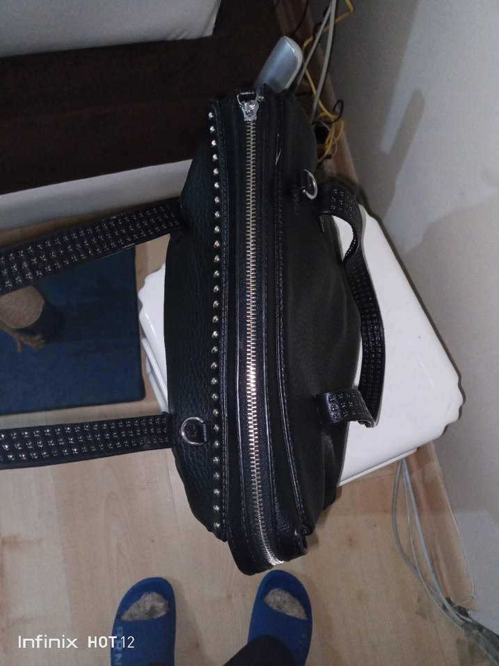 Siyah Parlak Deri Gotik Kadın Çanta - Görsel 5