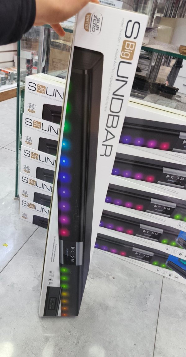 Renkli LED Soundbar Hoparlör - Görsel 3