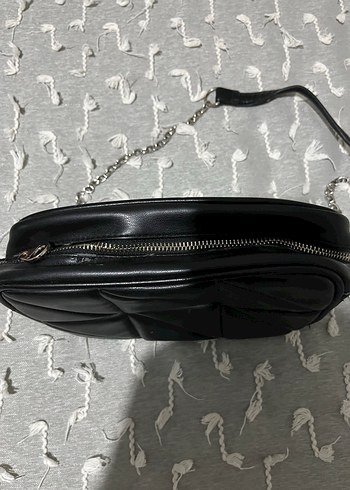 Zincir Detaylı Siyah Yılan Desenli Deri Çanta - Görsel 2