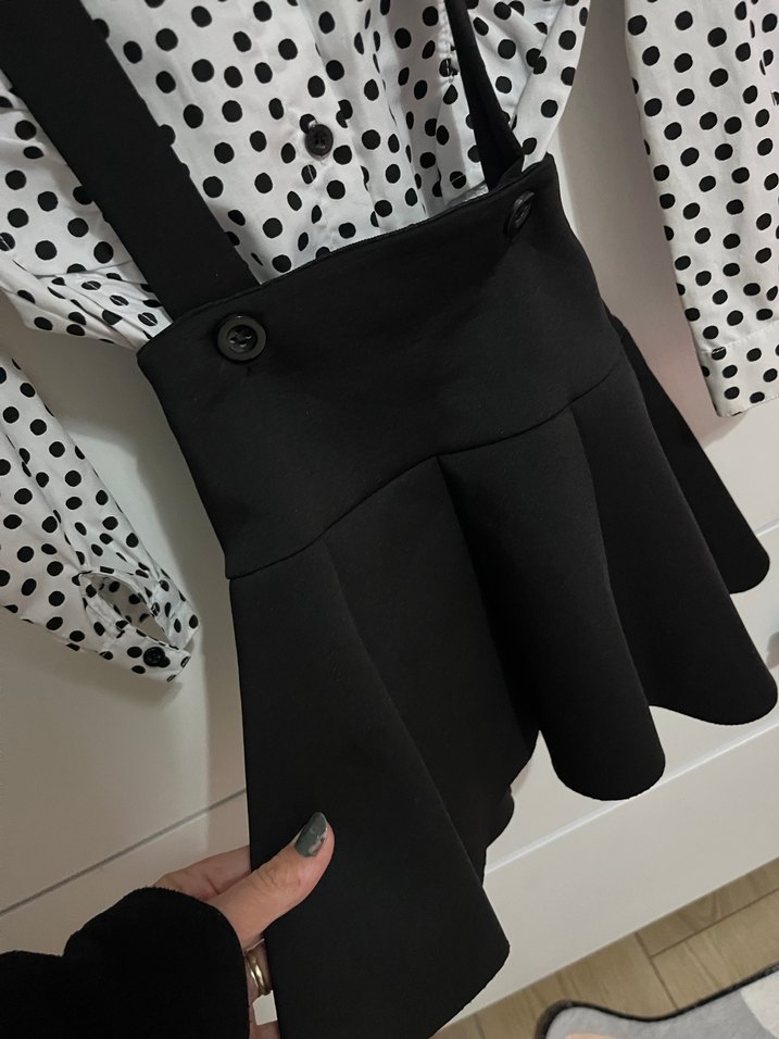 Puantiye Desenli Kolları Fırfırlı Siyah Elbise - Görsel 3