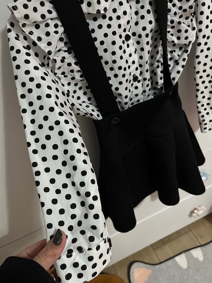 Puantiye Desenli Kolları Fırfırlı Siyah Elbise - Görsel 2