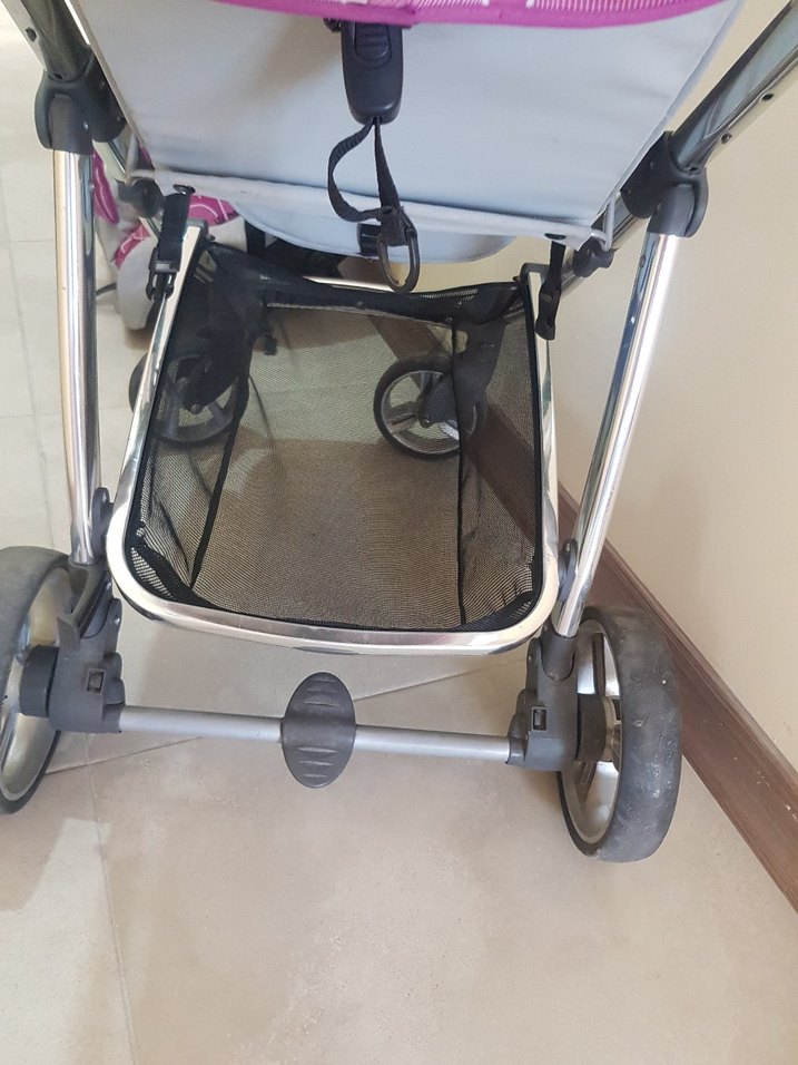 Gri ve Pembe Bebek Arabası - Görsel 4