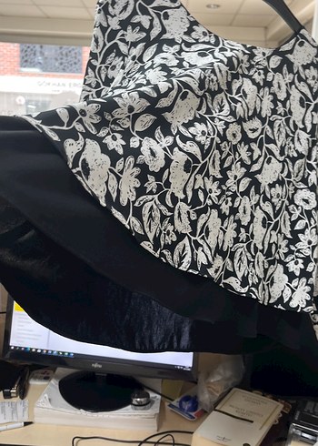 Siyah düz parça Detaylı Siyah Desenli Kadın Bluz - Görsel 3