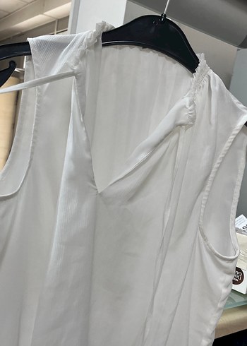 Beyaz Kolsuz V Yaka  Bluz - Görsel 2