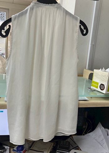 Beyaz Kolsuz V Yaka  Bluz - Görsel 5