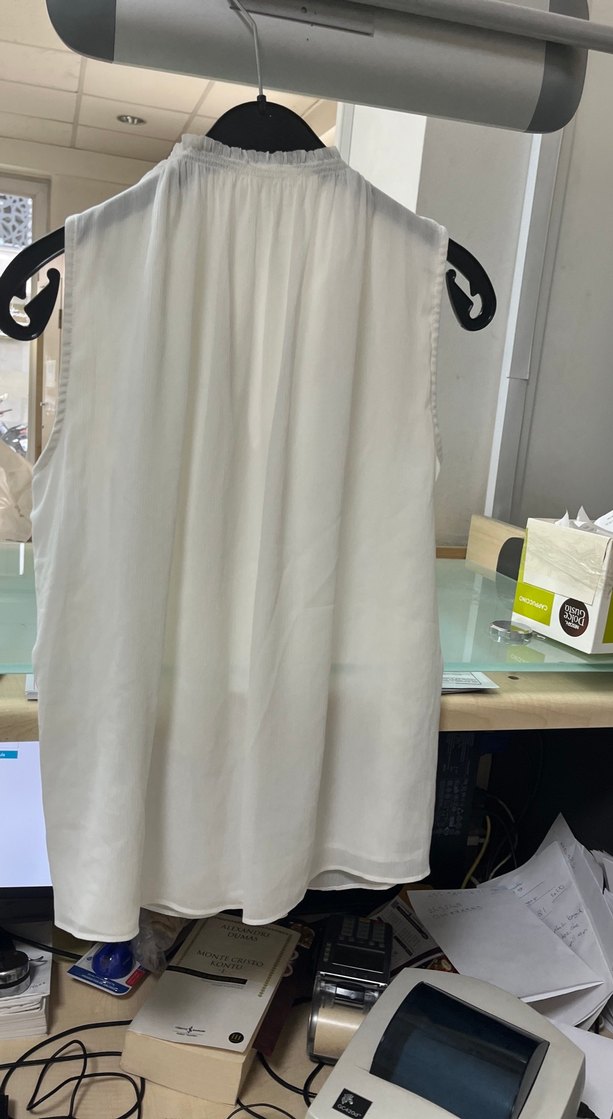 Beyaz Kolsuz V Yaka  Bluz - Görsel 5