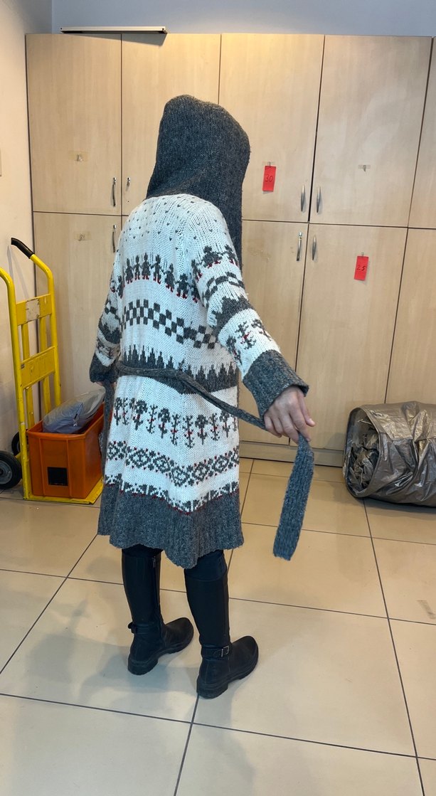 Gri Desenli Uzun Kollu Triko Hırka - Görsel 2