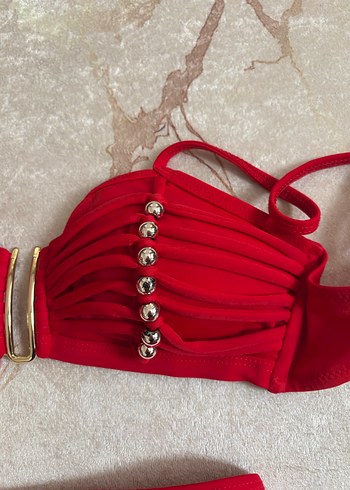 Boncuk detay ipli kırmızı bikini takımı - Görsel 2