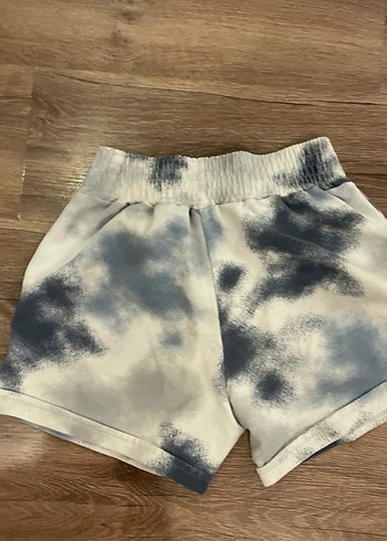 Gri Batik Desenli yüksek bel Mini Şort - Görsel 3