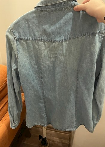 Düğmeli Mavi Denim Kadın Gömlek - Görsel 4