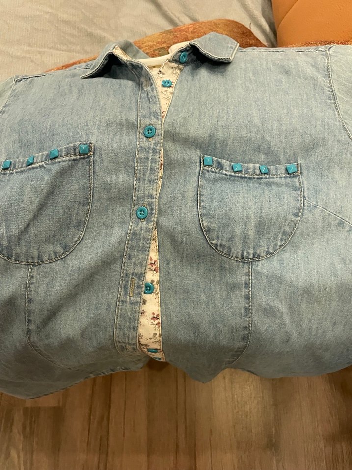 Düğmeli Mavi Denim Kadın Gömlek - Görsel 2
