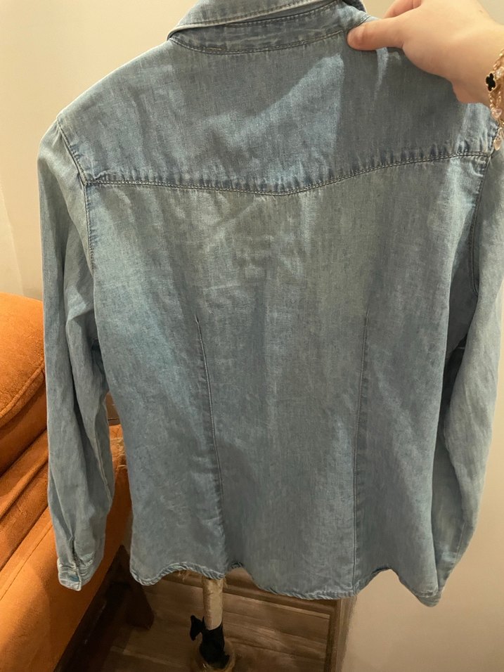 Düğmeli Mavi Denim Kadın Gömlek - Görsel 4