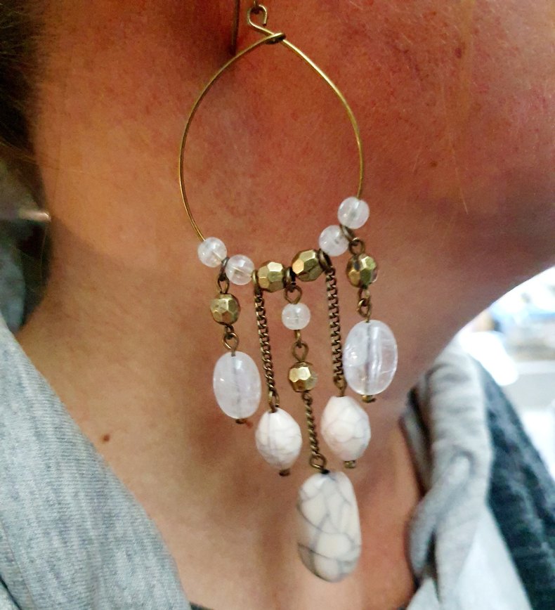 Avon Marka Bej Boncuklu Bohem Küpeler - Görsel 4