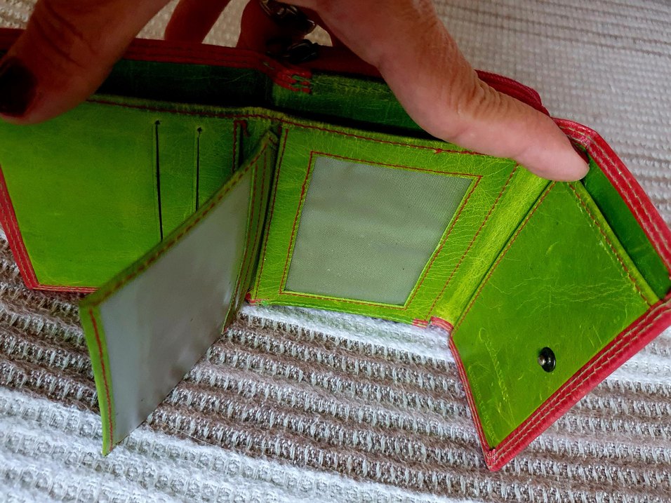 Cimarron Marka Nakışlı Kırmızı Deri Kadın Cüzdan - Görsel 3