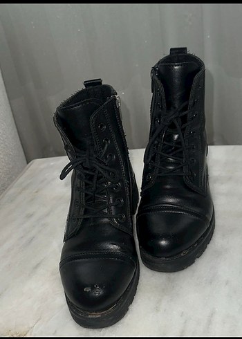 Siyah Deri Blok Topuklu Punk Kadın Bot - Görsel 2