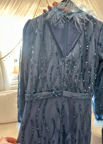 Uzun Kollu Mavi İşlemeli Abiye Elbise - Görsel 3