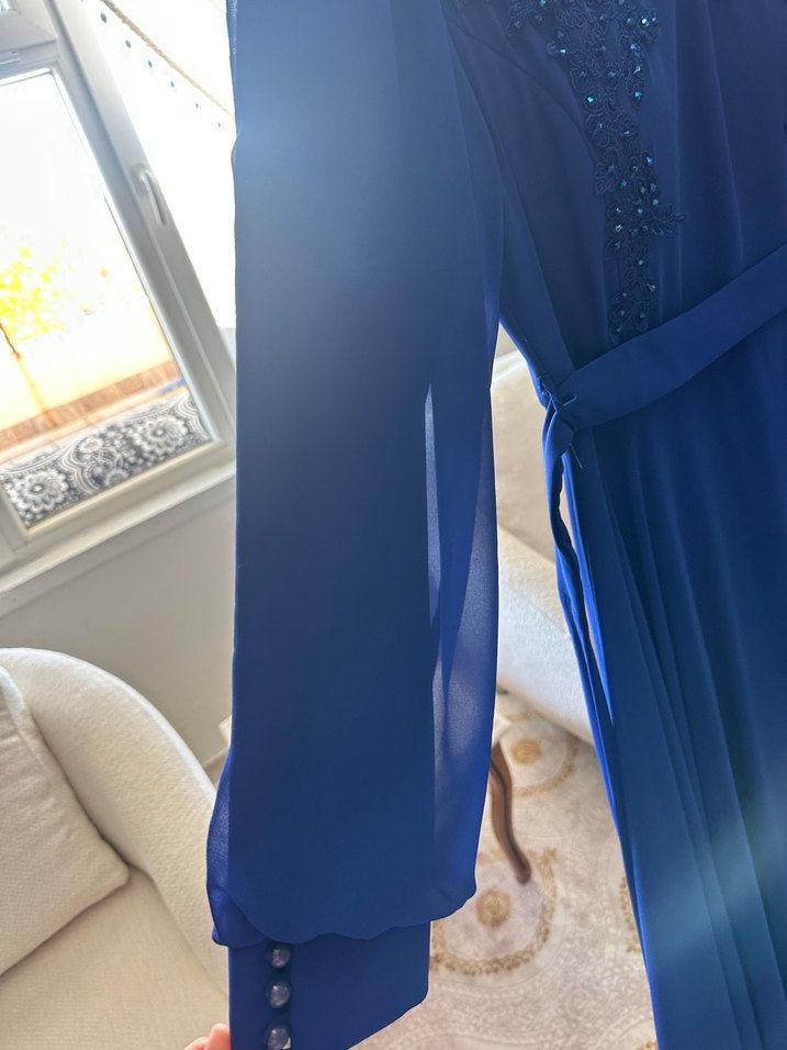 Uzun Kollu, İşlemeli Mavi Uzun Abiye Elbise - Görsel 3