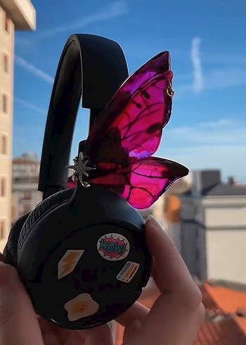 Renkli Cam Kelebek Kulaklık Charmı - Görsel 3