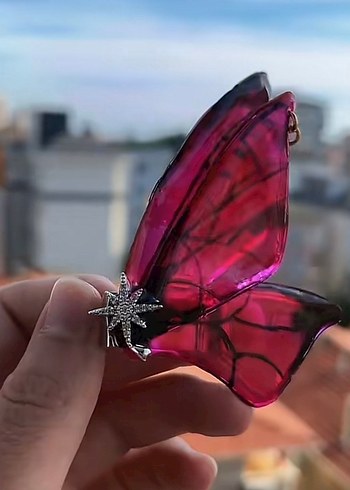 Renkli Cam Kelebek Kulaklık Charmı - Görsel 2