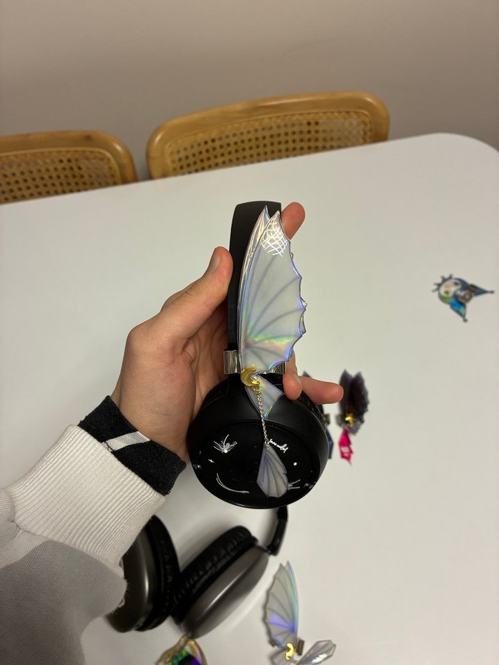 Işığın Öfkesi Kulaklık Charmı - Görsel 2