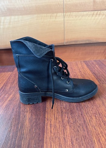 Derimod Bağcıklı Postal /36 numara - Görsel 3