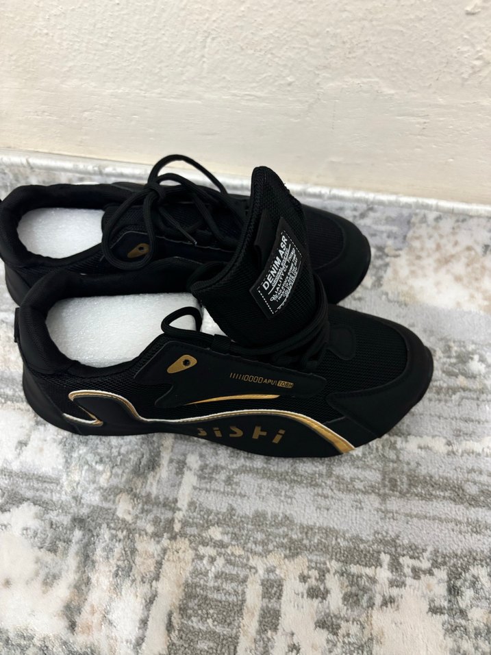 Erkekler için kısa kesim bağcıklı antrenman ayakkabısı - Görsel 2