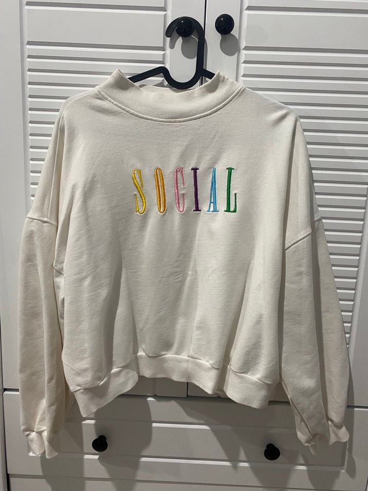 Nakışlı Beyaz Kadın Sweatshirt - Görsel 2