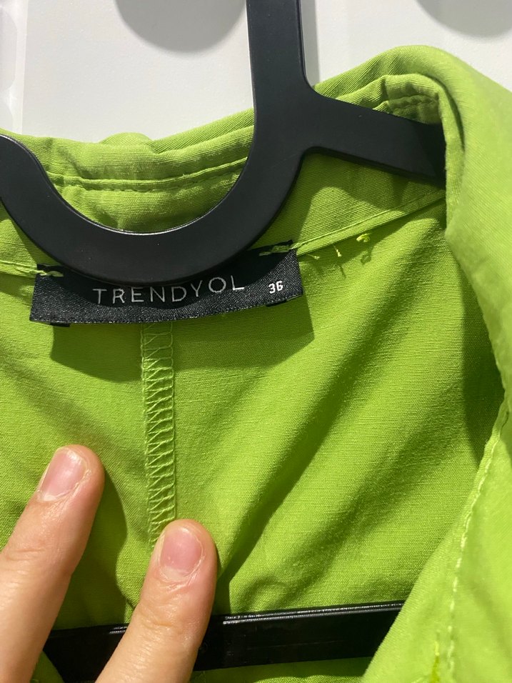 Yeşil Keten Mini Düğmeli Gömlek - Görsel 3