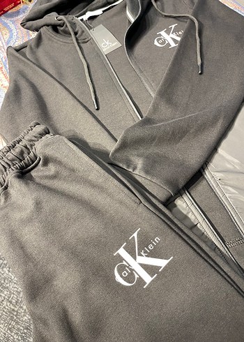 Calvin Klein Siyah Fermuarlı Kapüşonlu Erkek Eşofman Takımı - Görsel 2