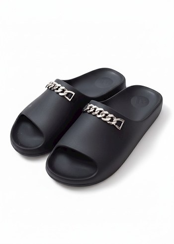 Zincir Detaylı Siyah Kadın Terlik - Görsel 2