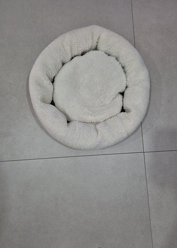 Beyaz Yumuşak Kedi Yatağı - Görsel 2