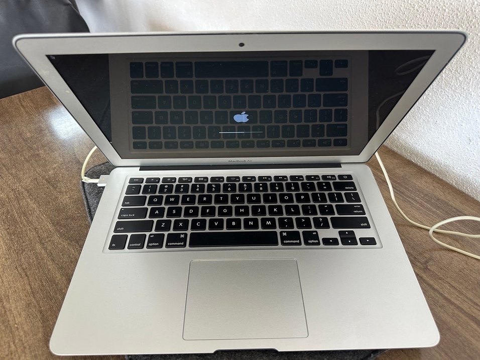 MacBook Air Orjinal Batarya 102 defa şarj - Görsel 2