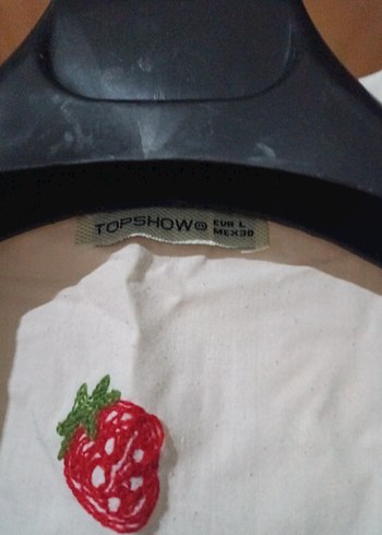 Çilek İşlemeli Beyaz Kısa Kollu Gömlek - Görsel 3