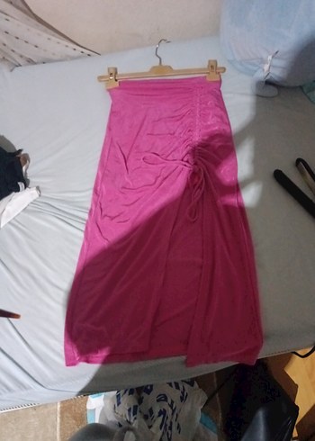 Pembe Drapeli Midi Yırtmaçlı Etek - Görsel 3