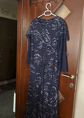 Lacivert Desenli Uzun Tesettür Abiye Elbise - Görsel 3