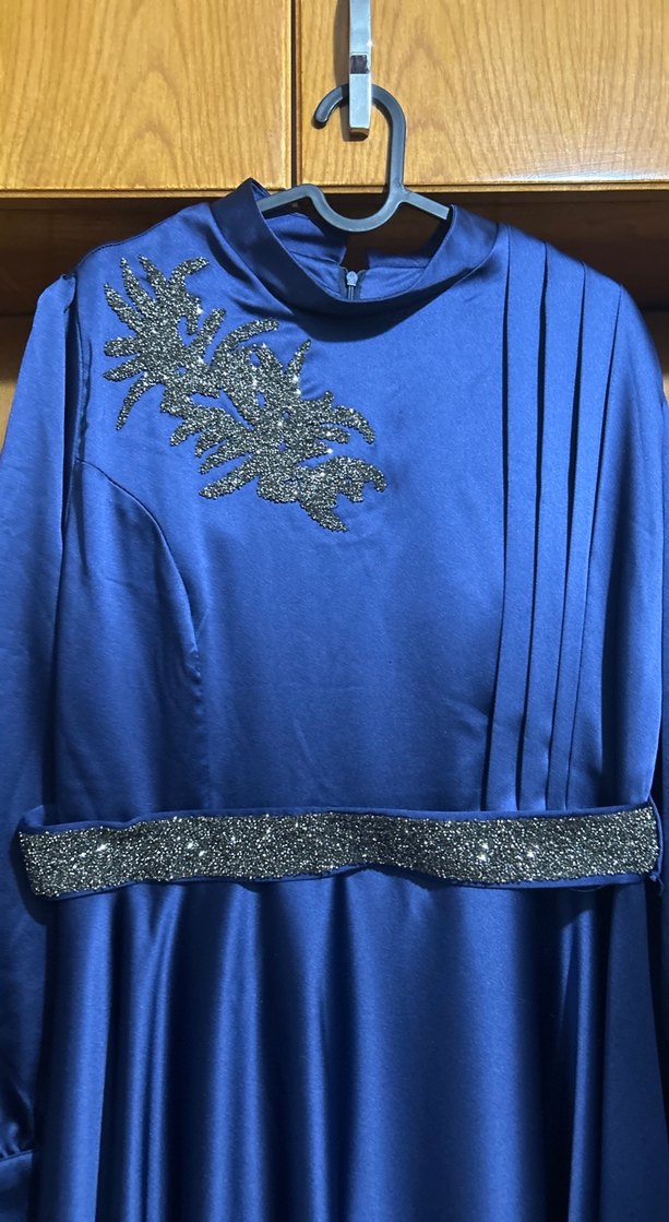 Mavi İşlemeli Uzun Kollu Abiye Elbise #tesettürabiye - Görsel 3