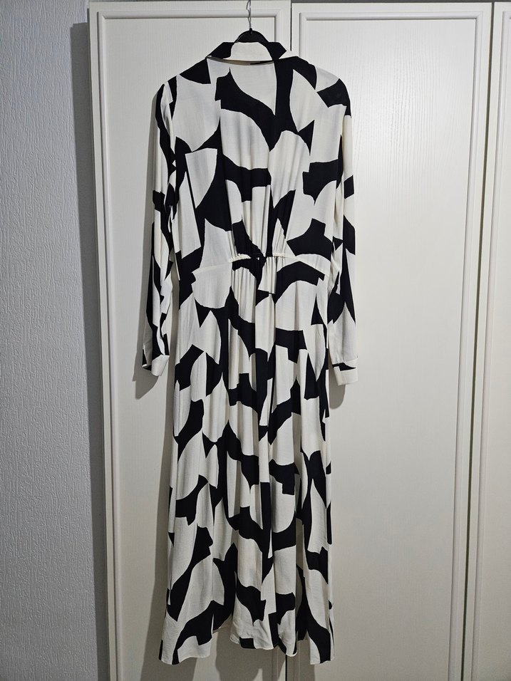 Siyah Beyaz Desenli Uzun Kollu Pilili Kadın Elbise - Görsel 2