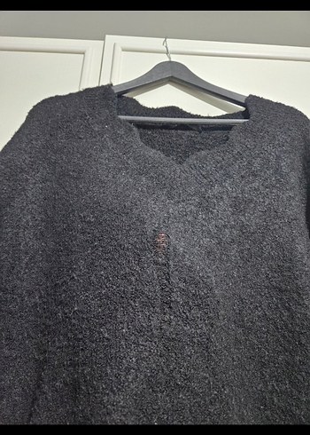 Siyah V Yakalı Örgü Kadın Kazak - Görsel 2