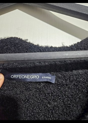 Siyah V Yakalı Örgü Kadın Kazak - Görsel 3