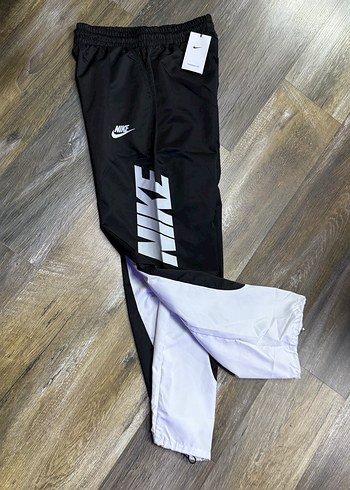 Nike Siyah-Beyaz Bol Kesim Erkek Eşofman Altı - Görsel 2