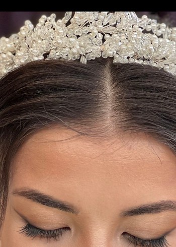 Boncuk İşlemeli Beyaz Parlak Taç - Görsel 3