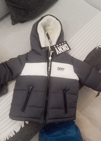 DKNY 18-24 Ay